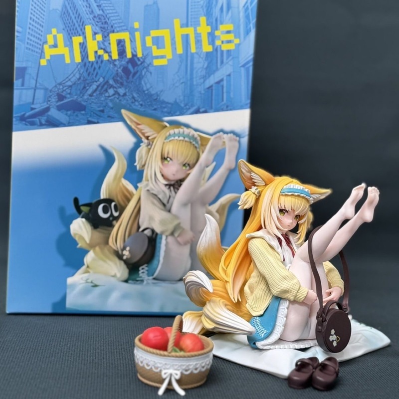 Arknights - Suzuran 